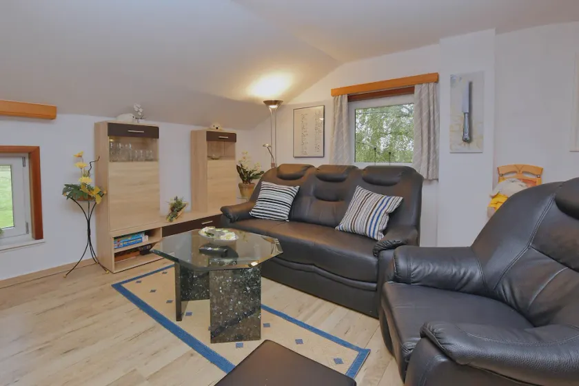 Cozy, quiet 2-flat. 8 minutes to the beach/ dike - Image 1