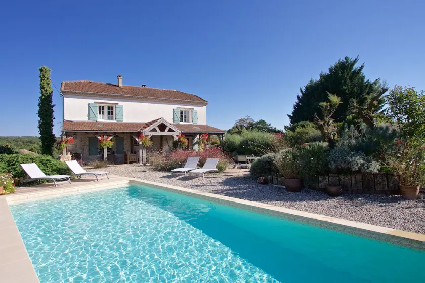 Spacious farmhouse with private heated pool, sleeping up to 8. - Image 1