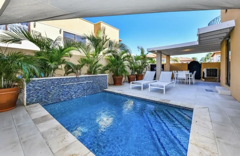 Condo. Private pool. 2 minutes to beaches by car - Image 1