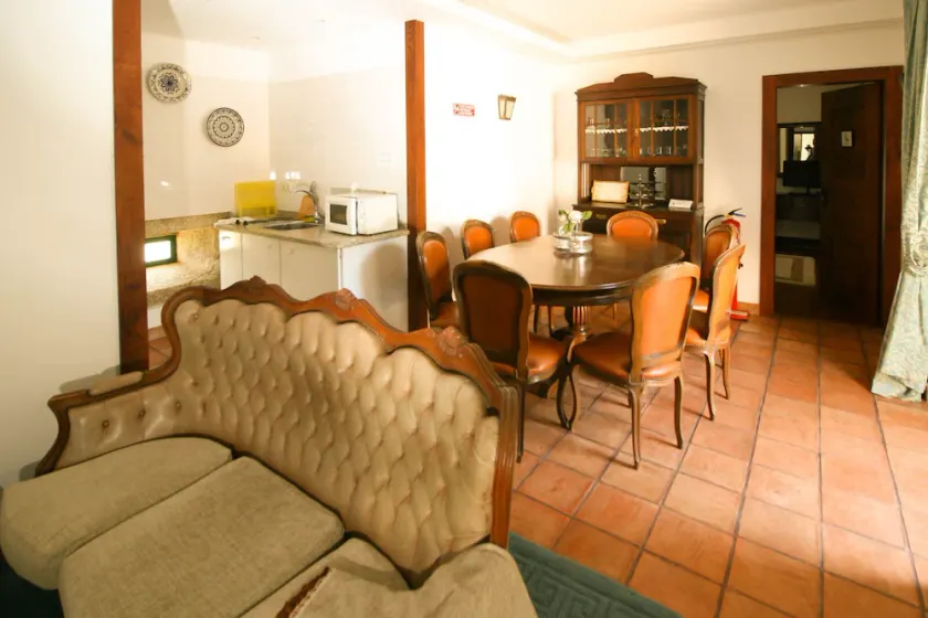 Courtyard House - Image 1