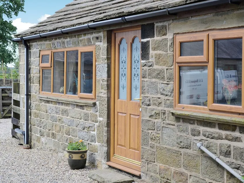 2 bedroom accommodation in Pateley Bridge - Image 1