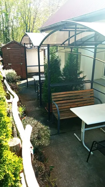 Guesthouse Rand Berlin - Nussbaum for 3 adults or 2 adults + 2 children up to 12 years. - Image 1