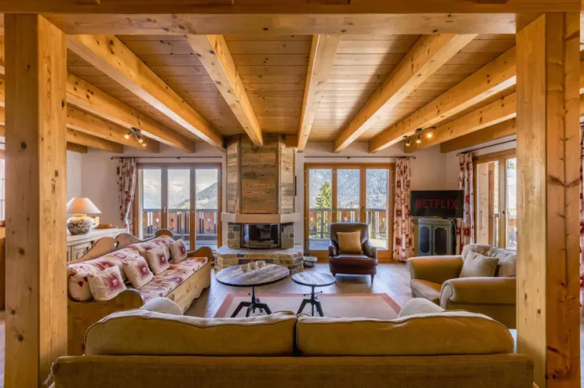 Chalet Coucou Luxury 10 pax Chalet with incredible views and garage - Image 1