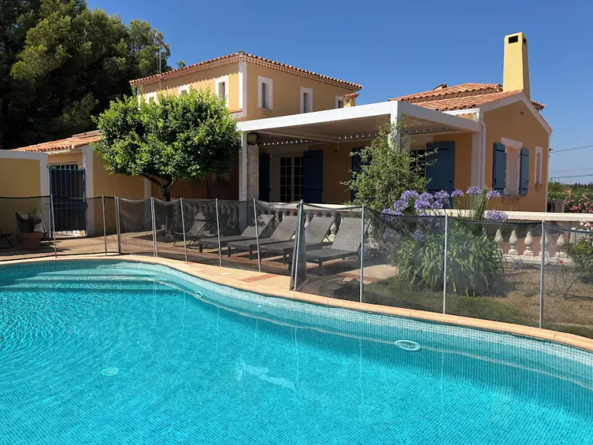 Villa con piscina in Pinet - Image 1
