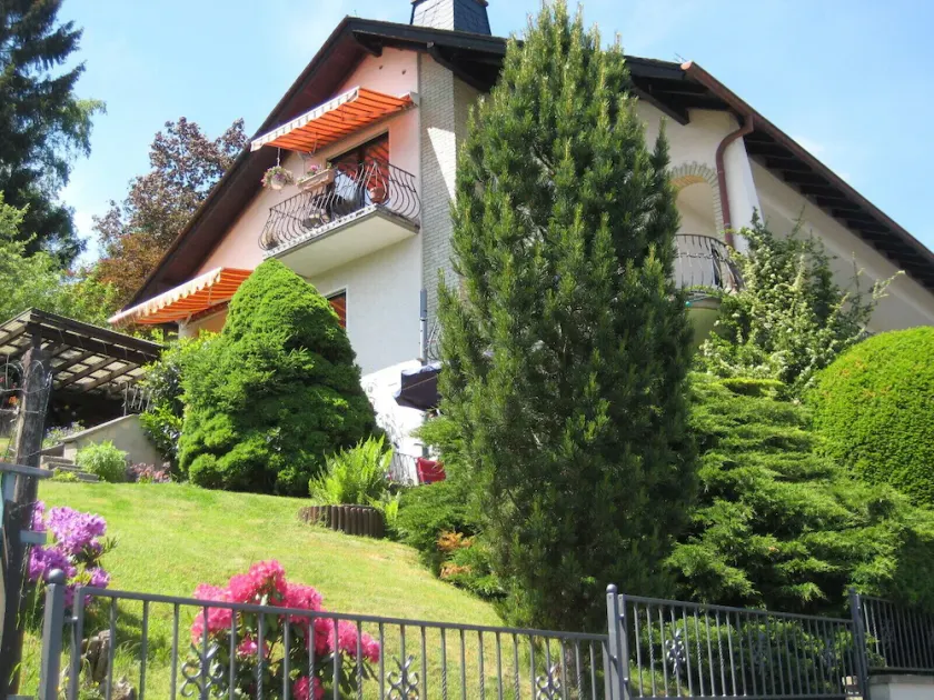 Ruhe & Entspannung direkt am Waldrand in liebevoll eingerichteter Ferienwohnung - Image 1