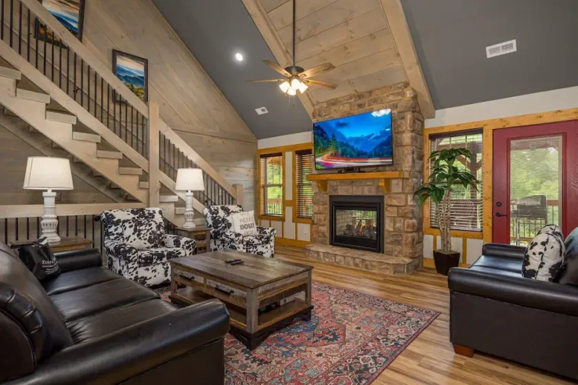 Tri Star Lodge - Image 1