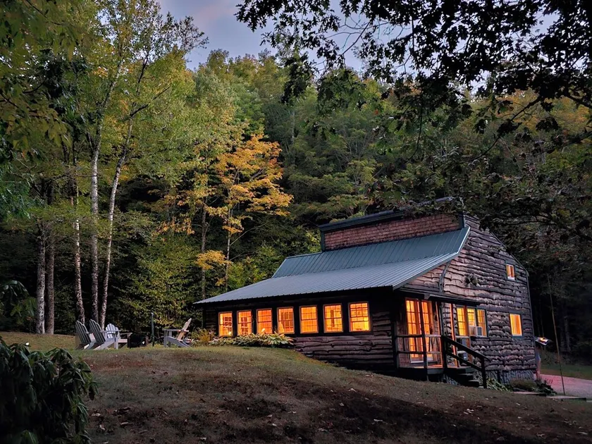 Bearbrook: A Cozy Mountain Cabin, hiking and outdoor adventures await you! - Image 1