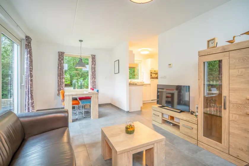 Tastefully and modernly furnished 5-person bungalow - Image 1