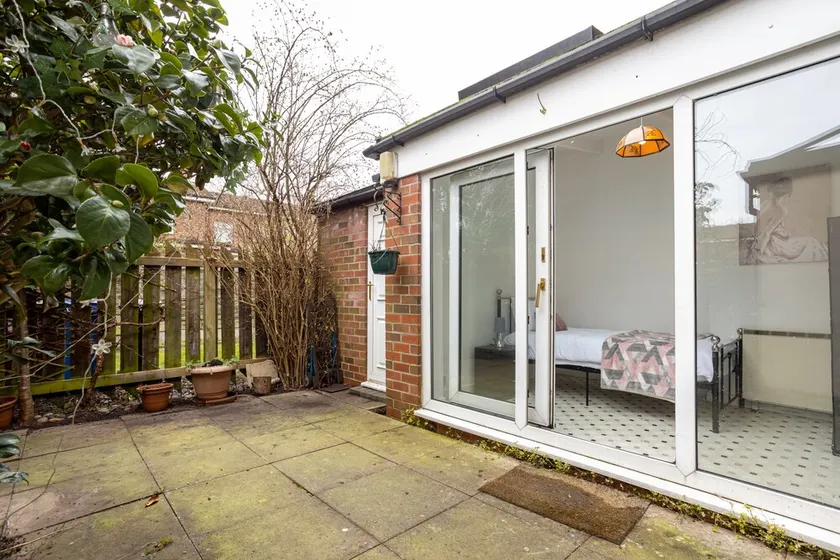 Hurley House, 4 bedroom house near Manchester Airport - Image 1