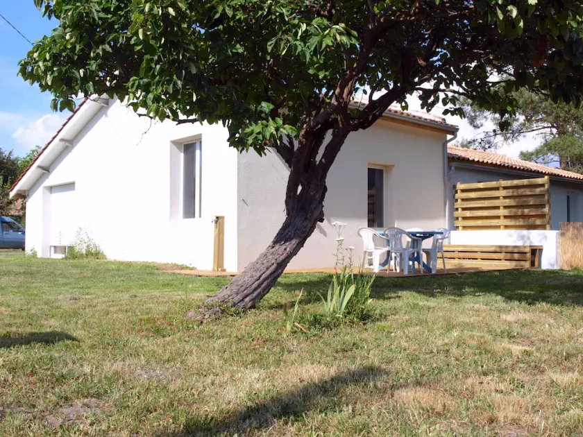 Holiday House in Medoc between Soulac and Montalivet. Near the Ocean - Image 1