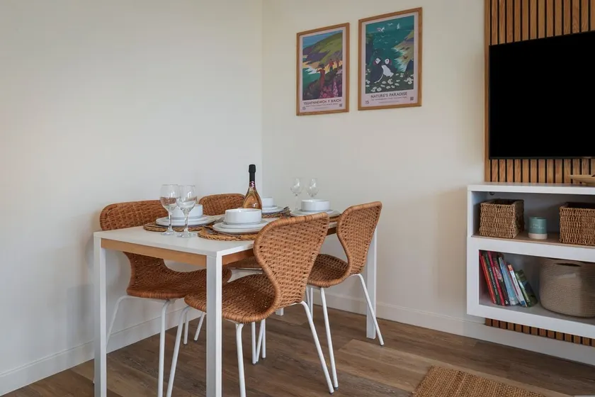 3 Monkstone Court - Close to Village and Beach - Image 1