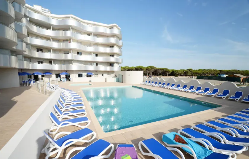 Jolie vue sur mer | Piscine extérieure + Jacuzzi + Accès Plage - Image 1