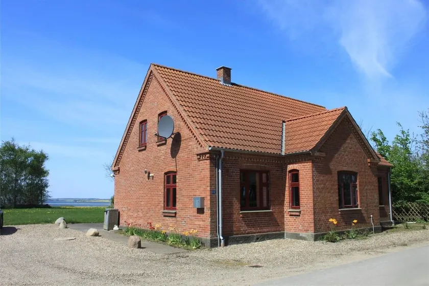 Dejligt sommerhus med privat sti til privat strand.  Gratis Wi-fi - Image 1