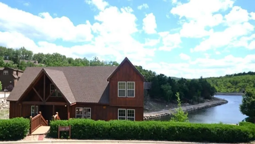 L119, 4 Br Lakefront Cabin, Dogs, Fishing, Pool, Plygnd, Fun, Nr Silver Dollar - Image 1