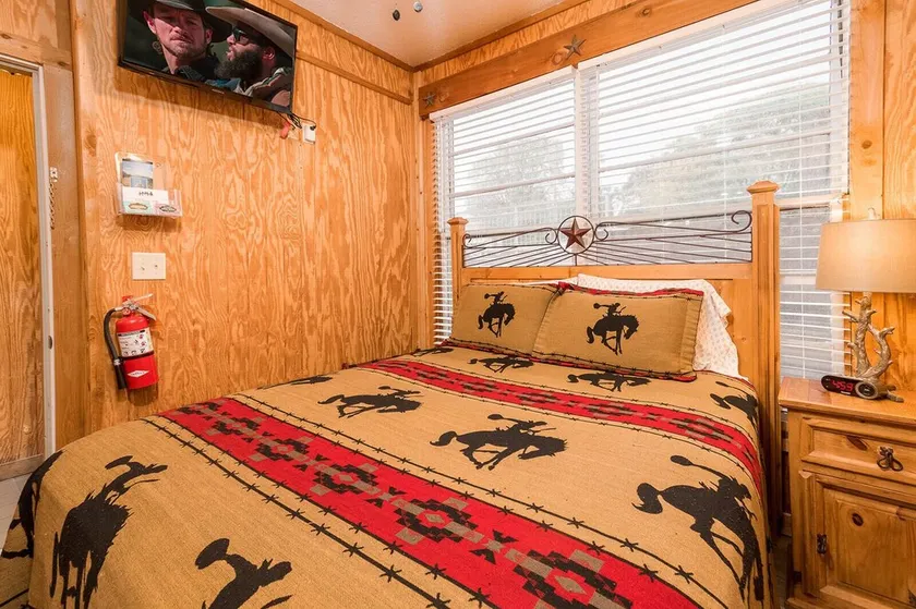 Bandera Bunkhouse On Main #1 - Image 1
