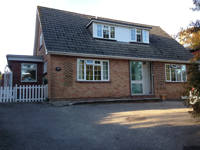 Woodfearn, Sway - Dog Friendly - Bike Friendly - Image 1
