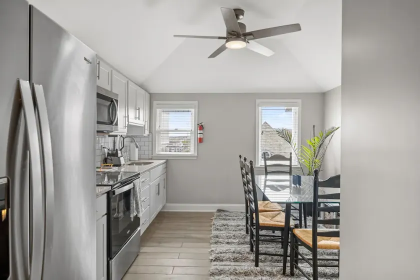 Dreamy Boho Beach Retreat - Walk to Ocean - Sleeps 6+ A Family Favorite - Image 1