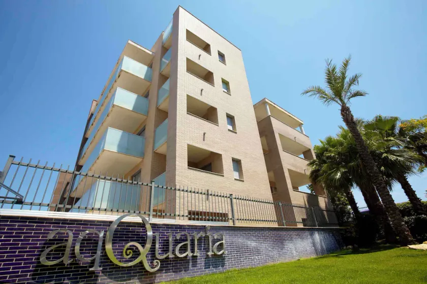 Apartamento vacacional Con sauna, piscina cubierta y gimnasio. - Image 1