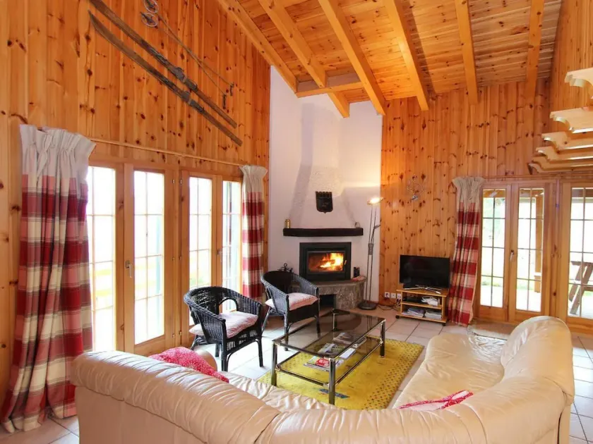 Chalet, al pie de las pistas de esquí, sauna, terraza, chimenea o estufa a leña, parking, tv, 120m² - Image 1