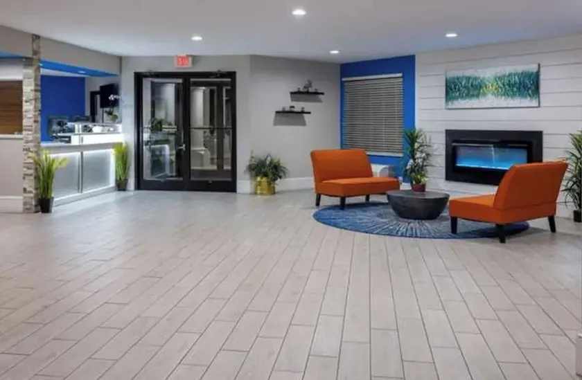 Haven Inn & Suites - Image 1