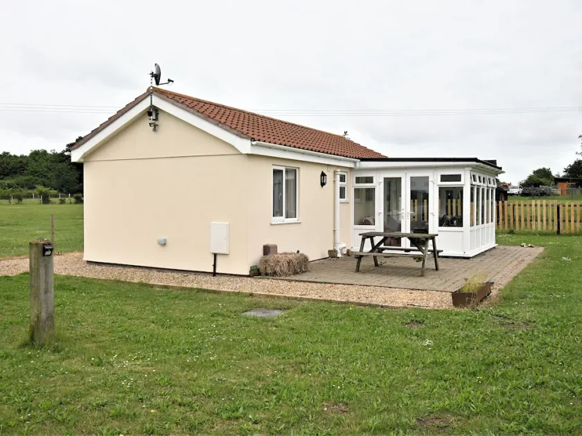 Orchard Farm Cottage - Image 1