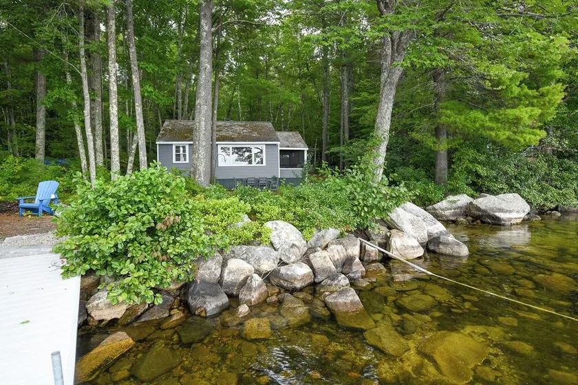 Charming pet-friendly camp on peaceful Panther Pond! - Image 1