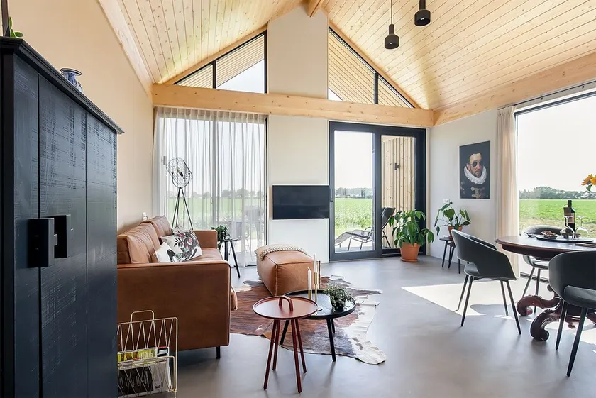 Luxurious vacation home in the middle of nature. Lots of comfort in a beautiful location. - Image 1