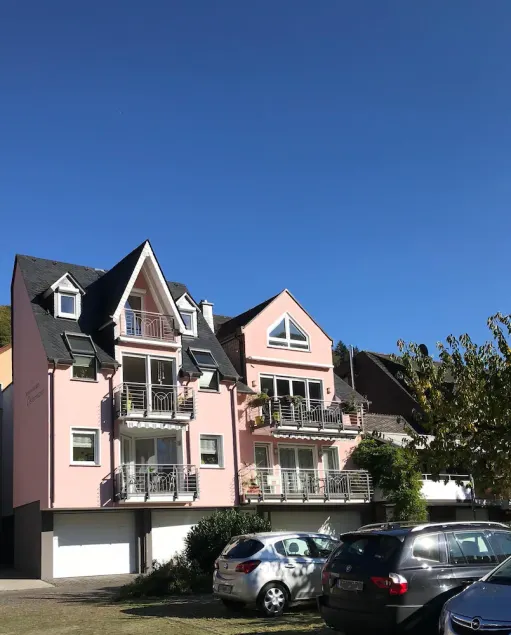 Bright, apartamento mobilado com vista panorâmica em local privilegiado - Image 1