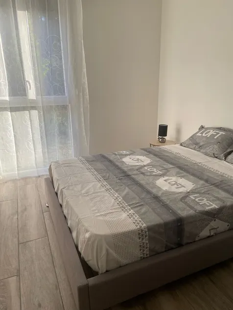 Beautiful F2 is completely renovated and fully equipped - Image 1