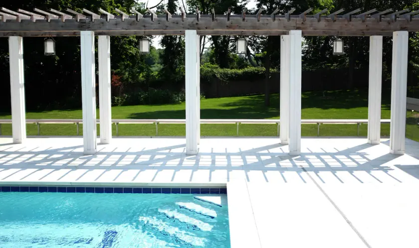 Base de tranquillité; Rénové par l'architecte, moderne du milieu du siècle avec piscine chauffée - Image 1