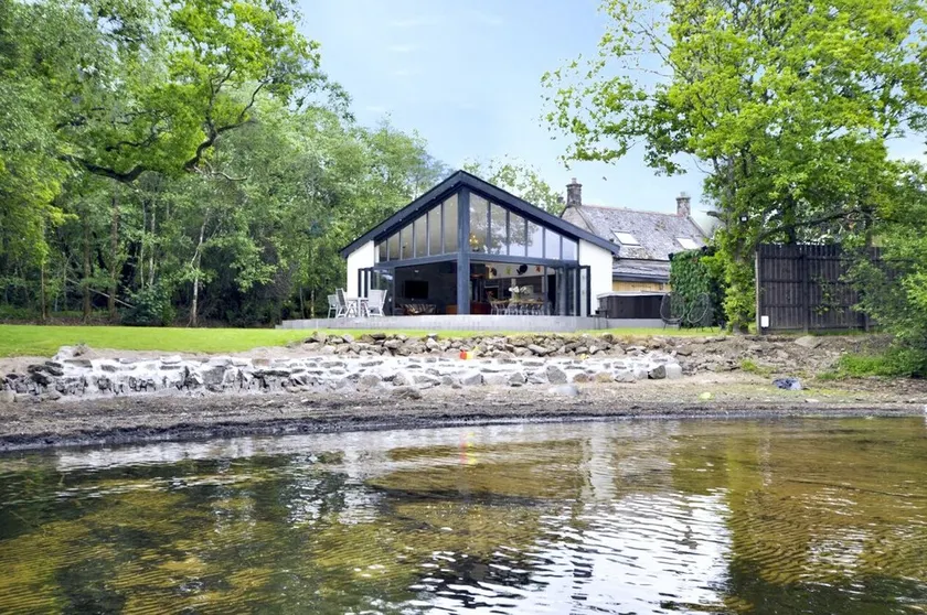 Cameron North Lodge - Three Bedroom Villa, Sleeps 8 - Image 1