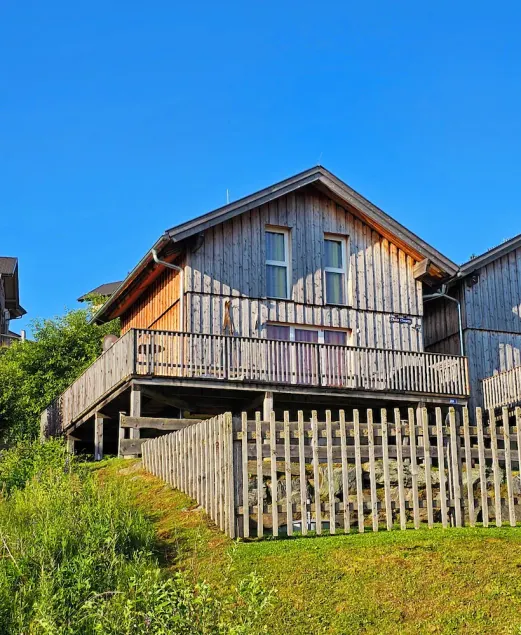 CHALET CHESETTA A mountain chalet at 1,600 meters with a great view—perfect for relaxing, etc. - Image 1