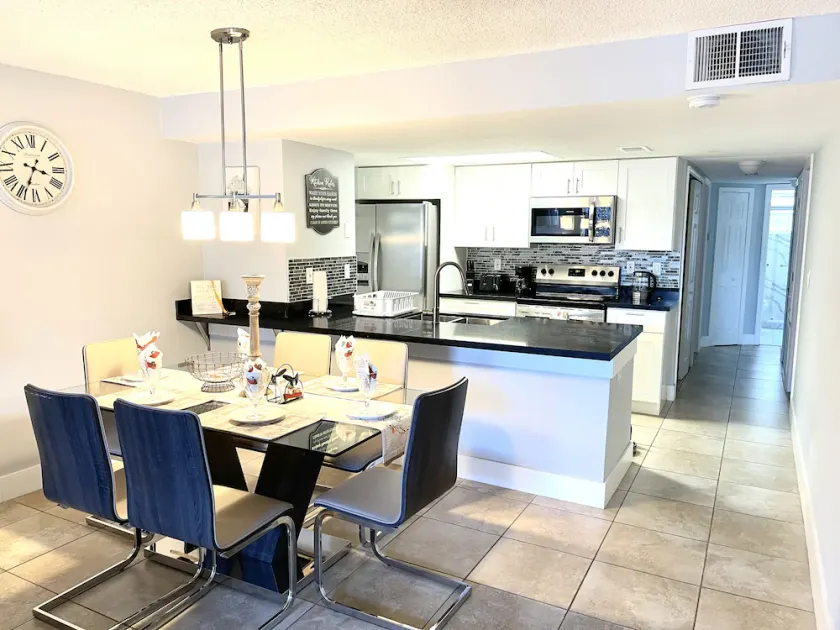 ELEGANT & LUXURIOUS FAMILY APARTMENT close to DISNEY WORLD - Image 1