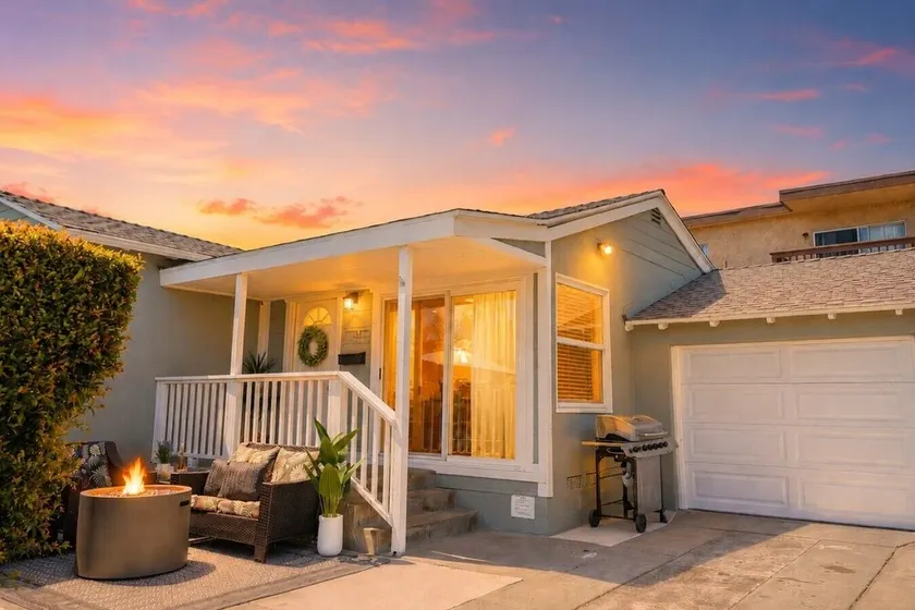 Missouri St · 5 Mins to Beach! New 3bd Getaway / Central AC! - Image 1