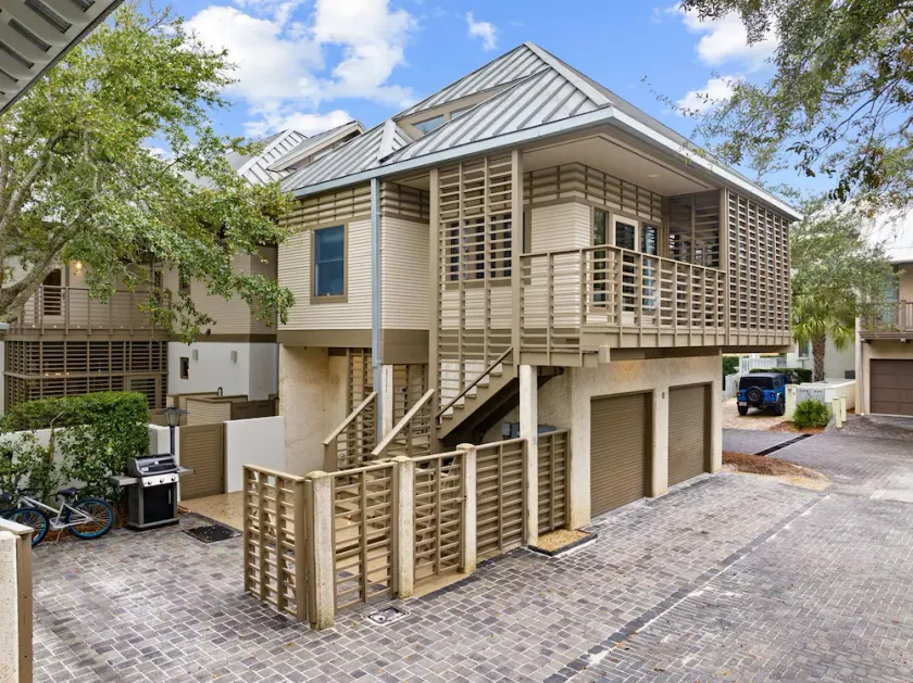 Brighton Carriage House - Image 1