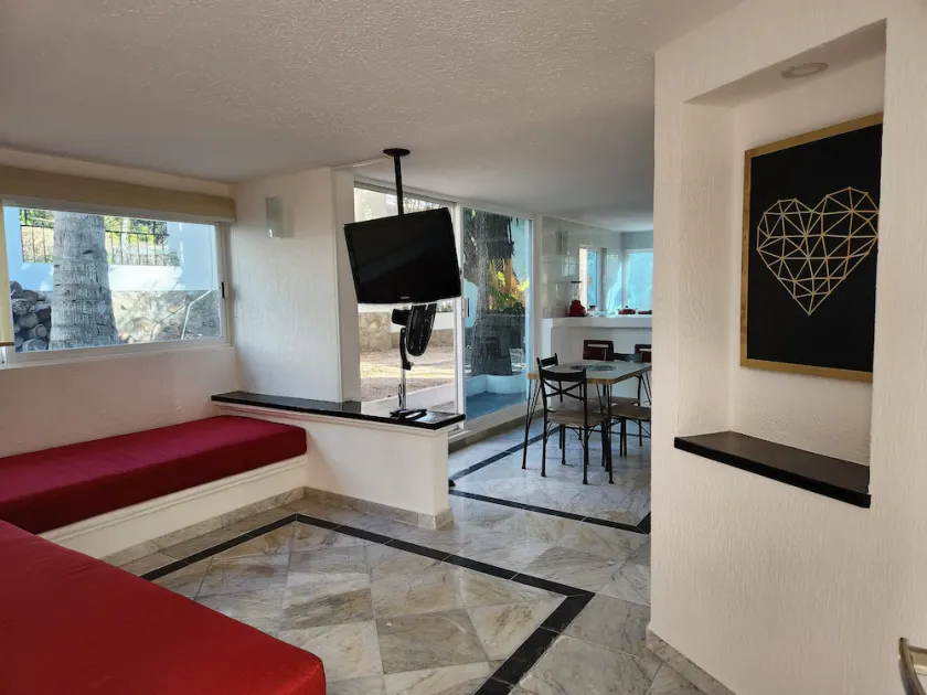 Villa 5 minutes from the sea with parking - Image 1