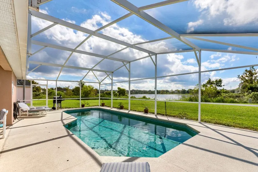 Tæt på Disney, rummelig 5-sengs villa med privat pool i lukket område - Image 1