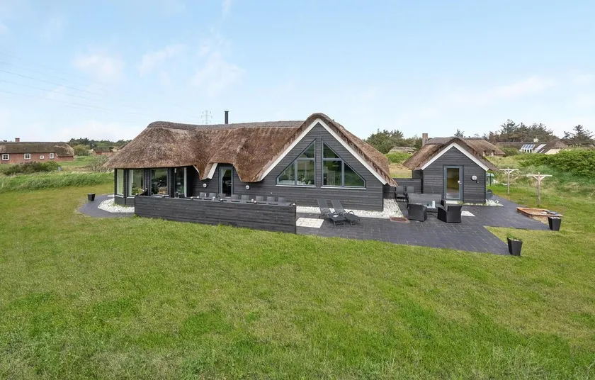 8 Bedroom Amazing Home In Ringkøbing - Image 1