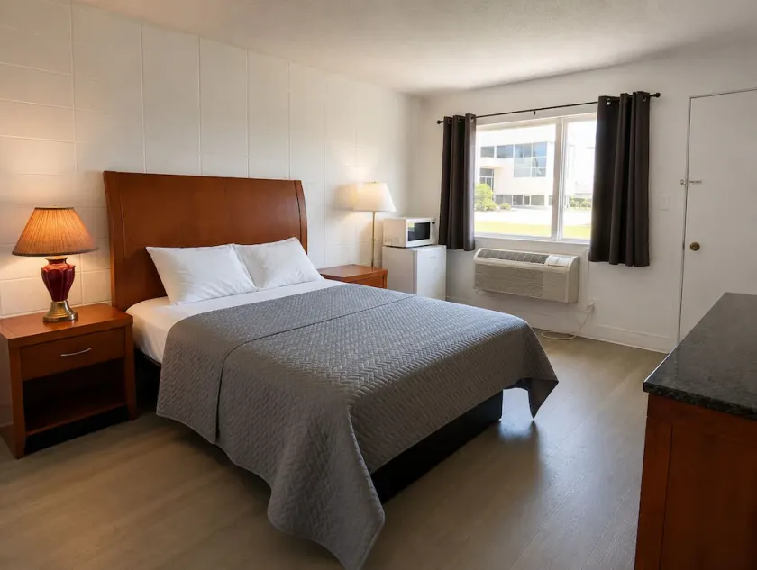 Huron Coast INN - Image 1