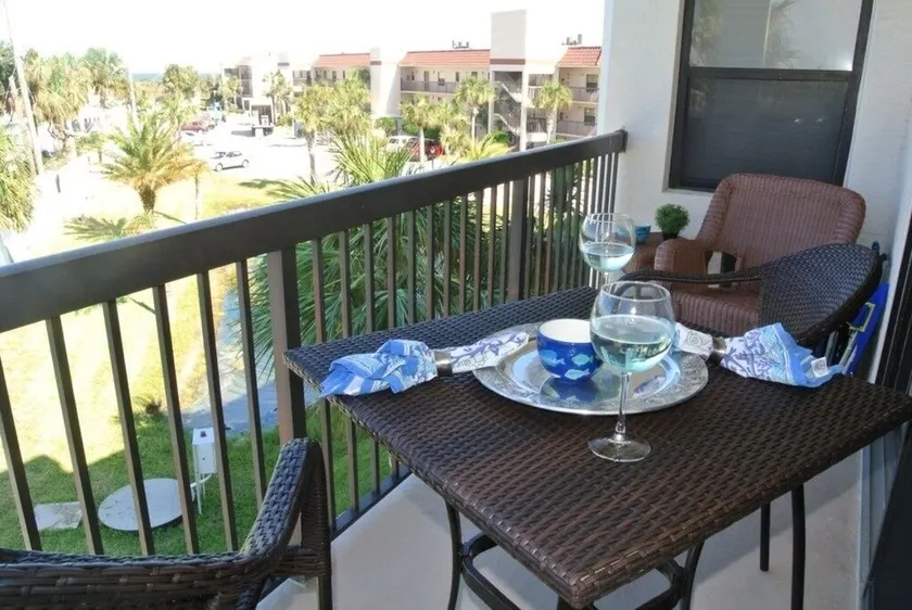 Ocean Village Club Q28 - Image 1