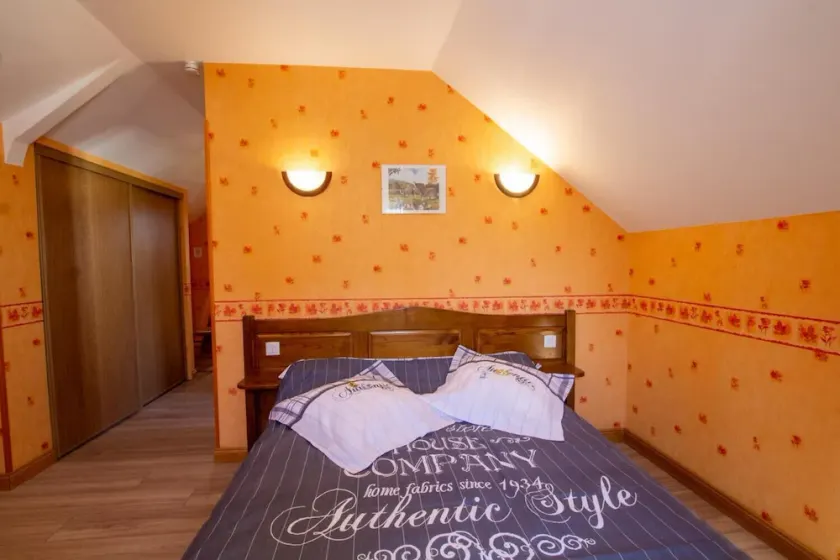 Gite, rooms, chalets on an estate of 2 hectares with heated swimming pool - Image 1