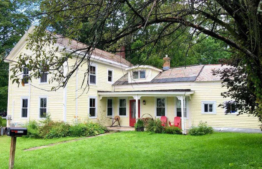 Charming getaway cottage by the Green Mountains/Killington/Okemo in Vermont! - Image 1