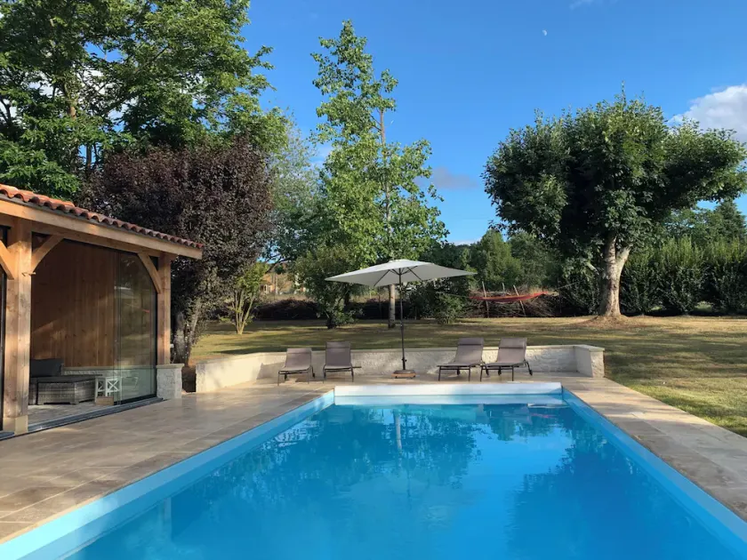 Lovely 8 Persons House in Alles-sur-Dordogne - Image 1