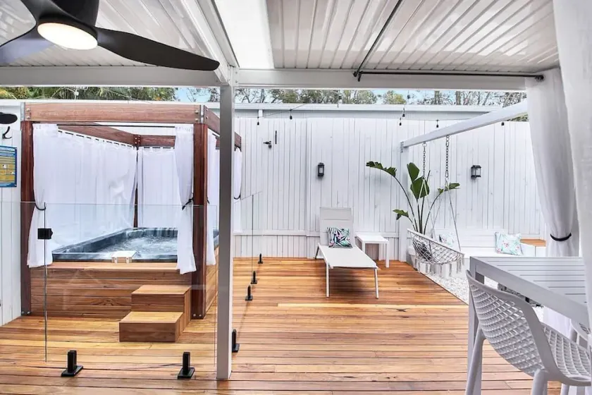 Private Outdoor Spa, Fire Pit - THE RETREAT COOLUM BEACH - Image 1