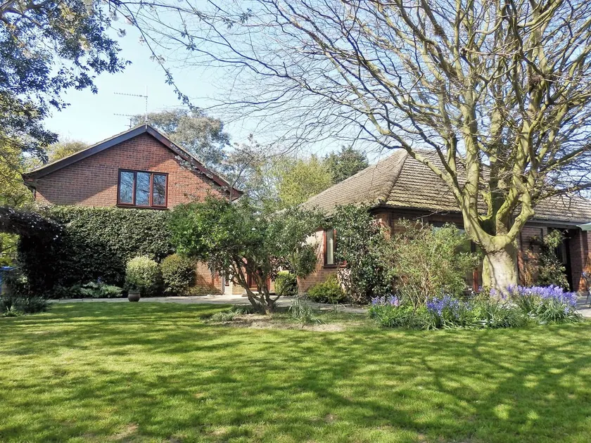 4 bedroom accommodation in Corton, near Lowestoft - Image 1
