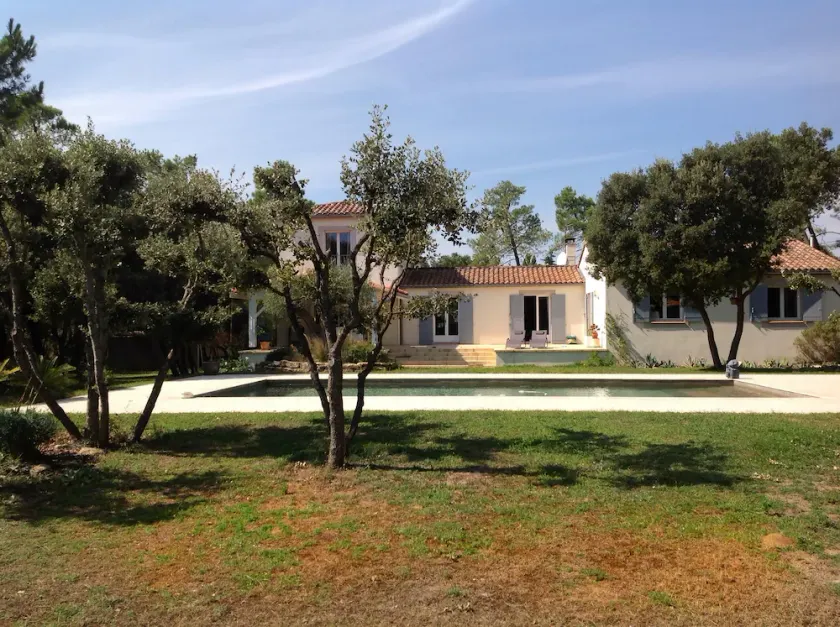 Casa a 4 km de Uzès en Saint-Quentin-la-Poterie - Image 1