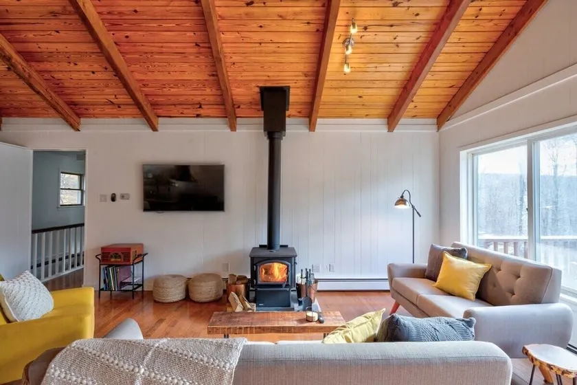 Fulton House - Family Friendly Lodge in Roscoe - Image 1