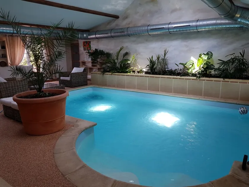 5 ***** Hotel Sehr geräumiges, beheiztes Hallenbad und Sauna - Image 1