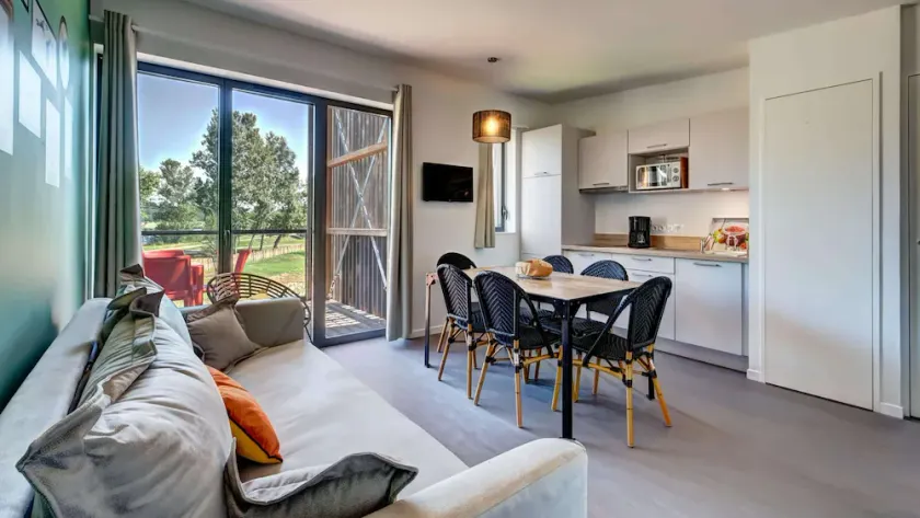 Nature-focused 4-guest Apartment - Image 1