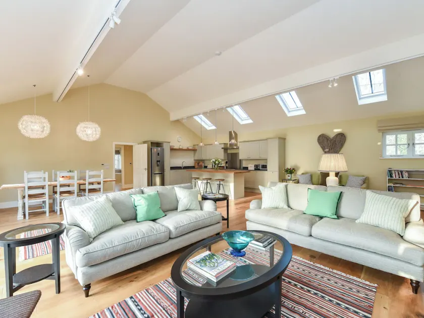 3 bedroom accommodation in West Burton - Image 1